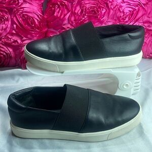 (C) VINCE Comfort LEATHER CORBIN‎ Slip-On Sneakers, Black, Size 6.5